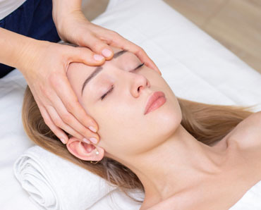 Hands In Demand Whitby ON - Massage Therapy with Indie Head Massage